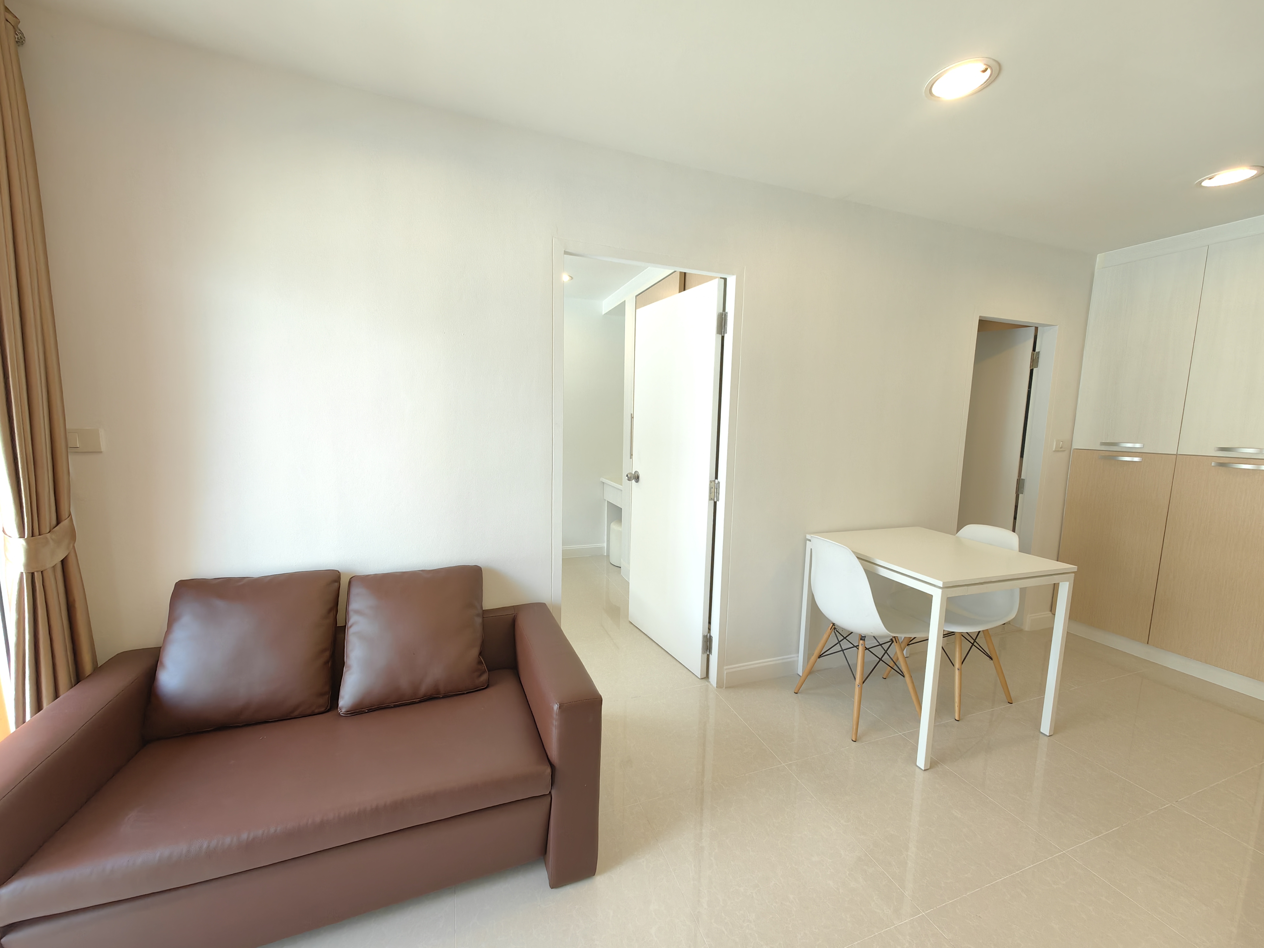 ❤️คอนโดหรูสาทรใกล้ IconSiam แลนด์มาร์คกรุงเทพ BTS กรุงธนบุรี 450 เมตร ตกแต่งพร้อมอยู่ เฟอร์นิเจอร์ครบ กู้เกินได้ ❤️Sathorn Condo near IconSiam, Bangkok Landmark, BTS Krung Thonburi 450 meters.