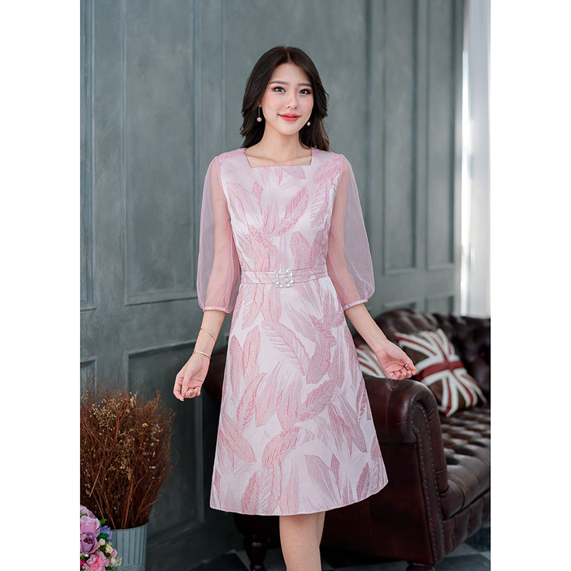 kudapy เดรสผ้า jacquard งานลายผ้าสวยโดดเด่นลายขนนกไล่สีงาน ผ้าสวยมีแท็กเจอร์ ตัวเดรสกระโปรงทรงเอ