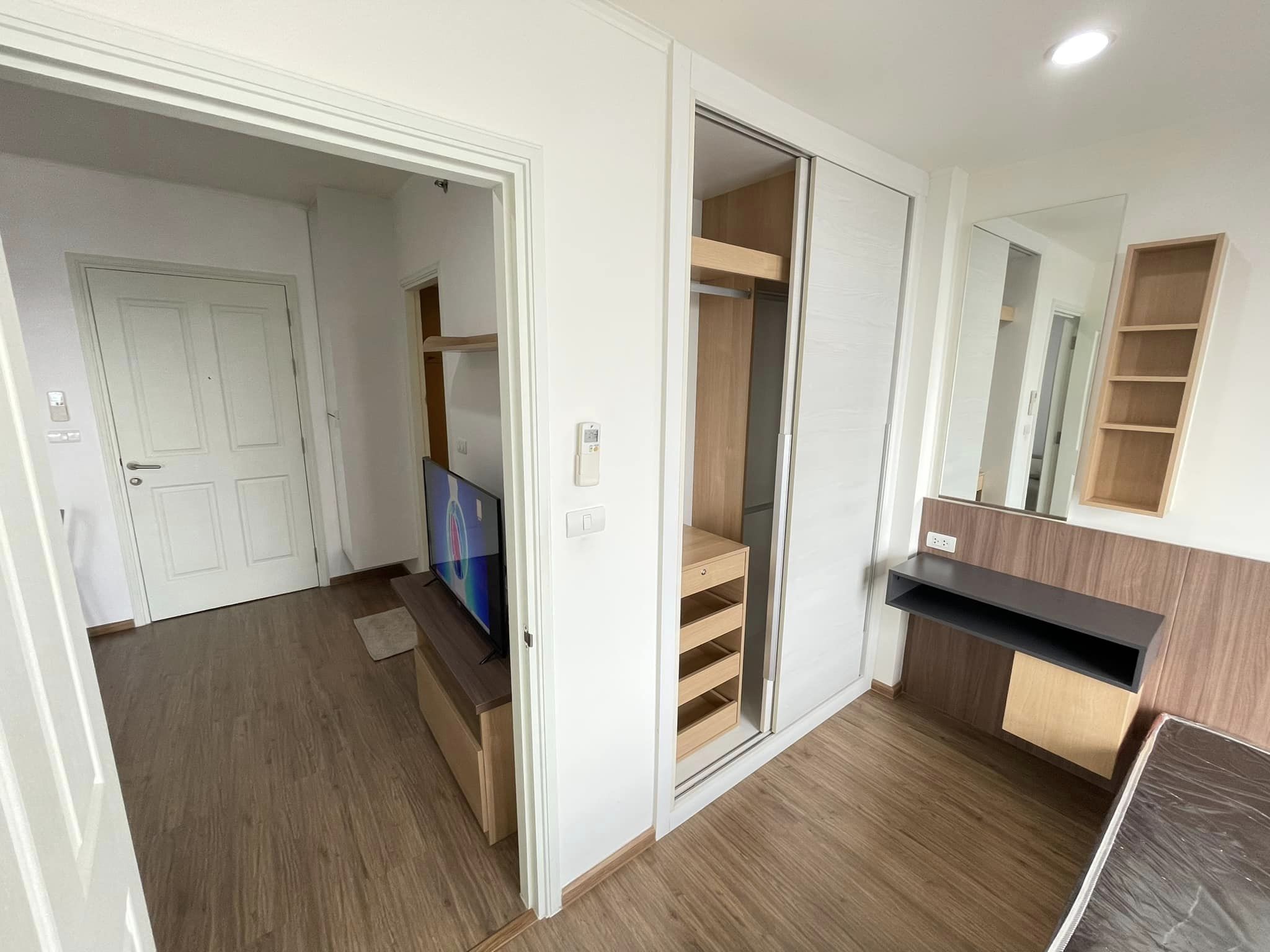 ให้เช่า ยู ดีไลท์ รัตนาธิเบศร์ ห้องพร้อมเข้าอยู่ Add line: Smile-easy