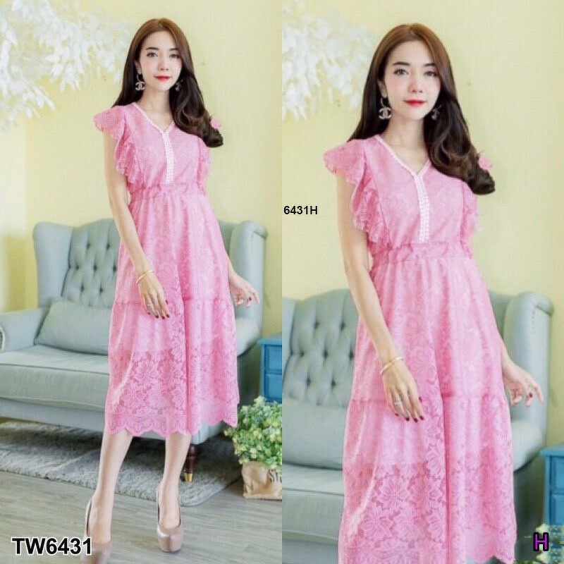 kudapy แม็กซี่เดรสคอวีช่วงแขนแต่งระบาย ช่วงเอว ผ้าลูกไม้ลายสวย