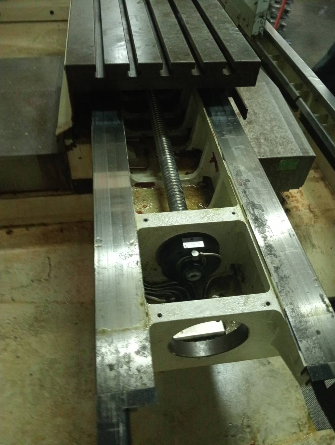 ซ่อมซีเอ็นHARDFORT เสียหลายอย่างเหลือเกิน ทั้งระบบ tool clamp/unclamp และ Spindle bearing และระบบไฟฟ้า cnc controller