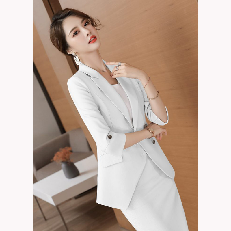 kudapy ชุดสูททำงานผู้หญิงสีดำ/สีชมพู/สีขาว กระดุมเฉียงแขนสามส่วนพร้อมกระโปรง จุดเด่นของชุดนี้คือการออกแบบให้กระชับเข้ารูปเป็นแขนสามส่วน