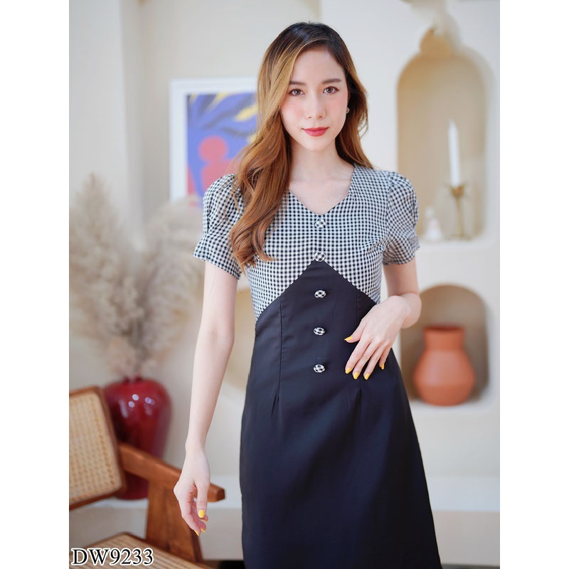 kudapy เดรสสั้นสีเขียว/สีชมพู/สีดำ สก๊อตคอวีแต่งกระดุม