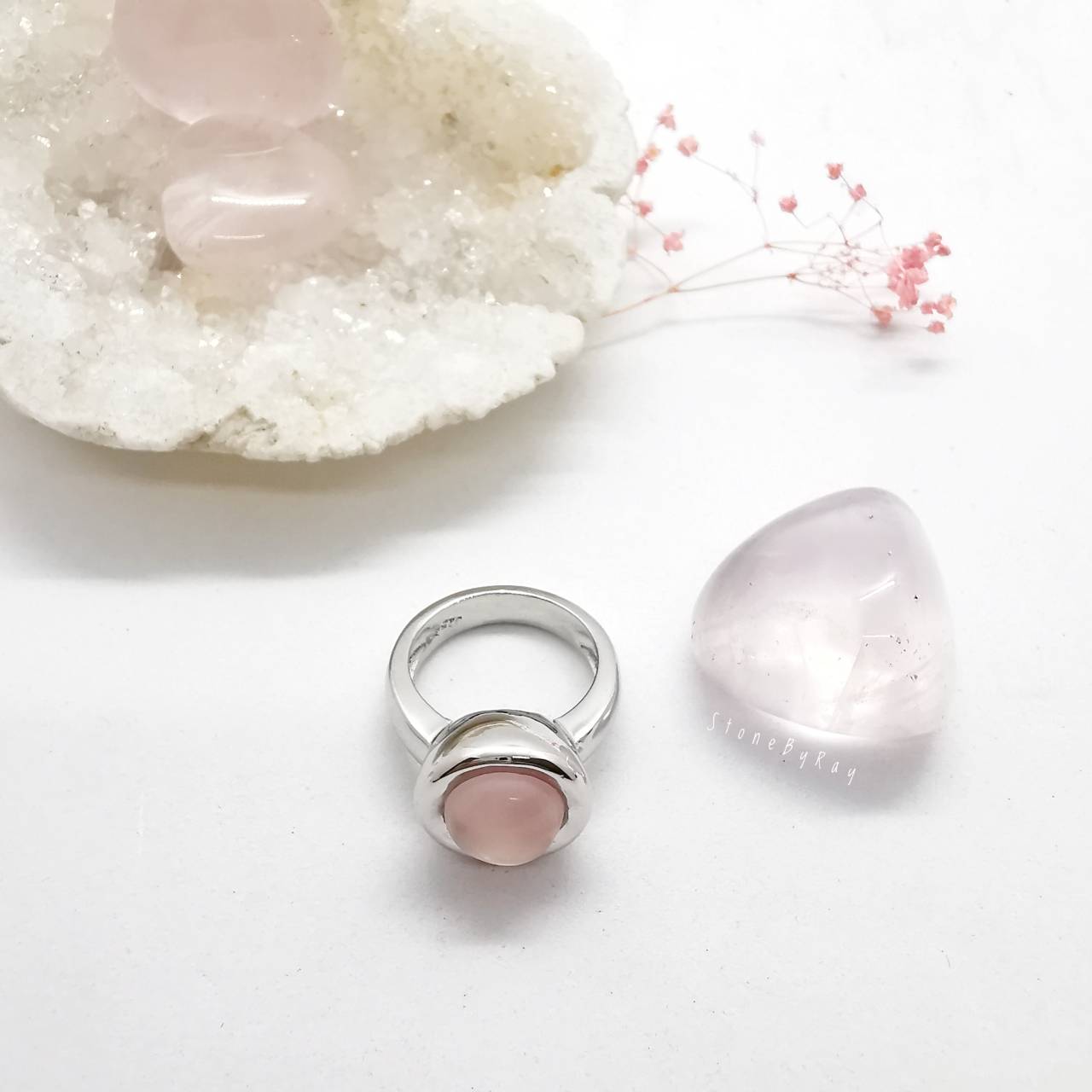 แหวนเงินหินโรสควอตซ์ Rose Quartz