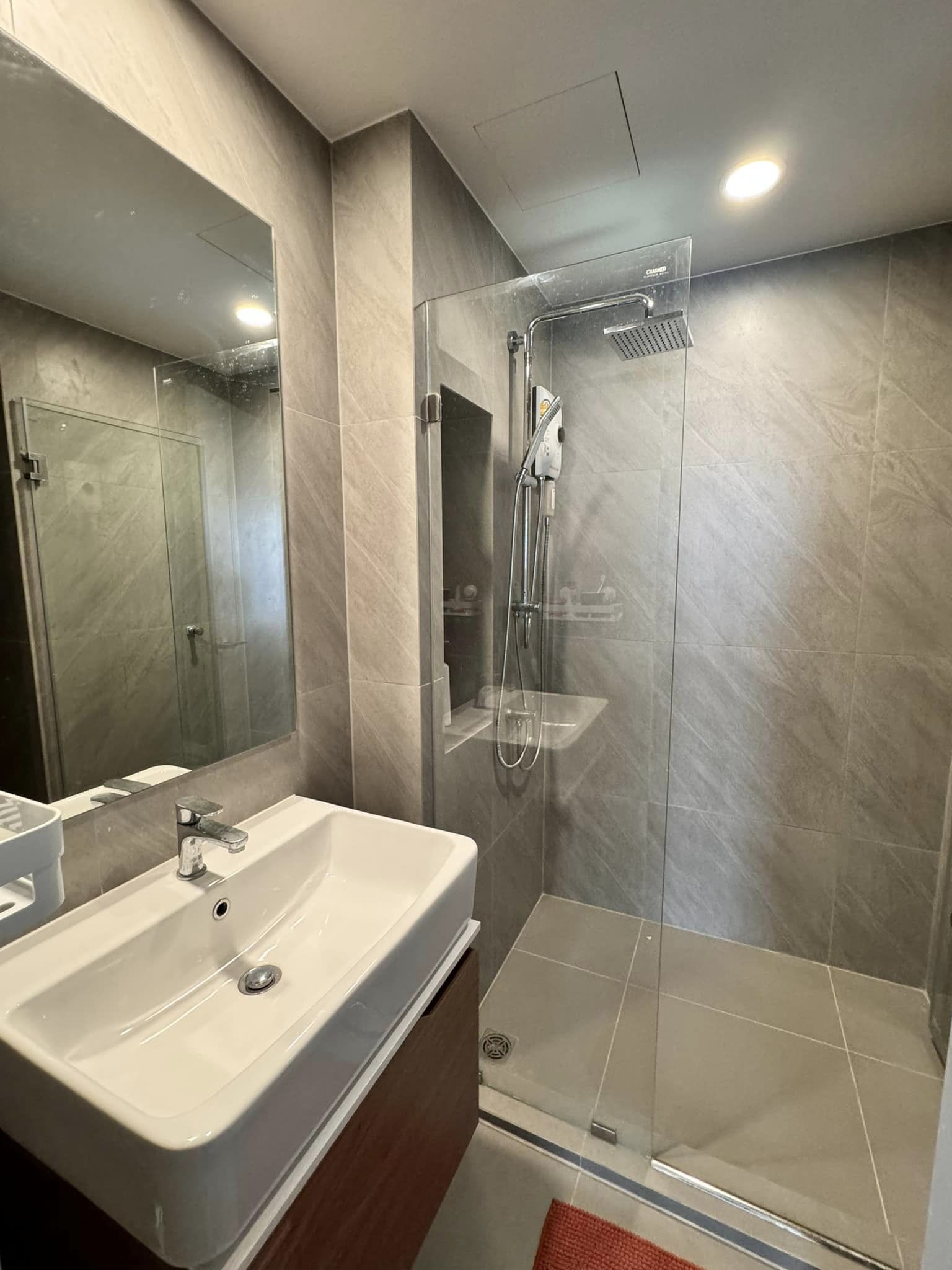 ให้เช่าคอนโด IDEO Chula - Samyan (ไอดีโอ จุฬา - สามย่าน) - ห้องสวยชั้นสูงน่าอยู่ - การเดินทาง: MRT สามย่านประมาณ 450 เมตร - ใกล้มหาลัยจุฬาและสามย่านมิตรทาวน์