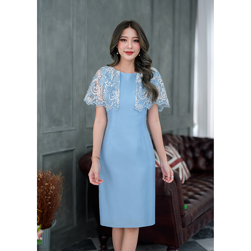 kudapy เดรสสั้นสีแดงเลือดหมู/สีฟ้า/สีกรม/สีชมพู เดรสผ้าไหมญี่ปุ่นดีไซน์ช่วงบนเป็นแบบงานผ้าลูกไม้เงาปักลาย ดีไซน์คลุมไหล่ระบายแบบเก๋ๆ