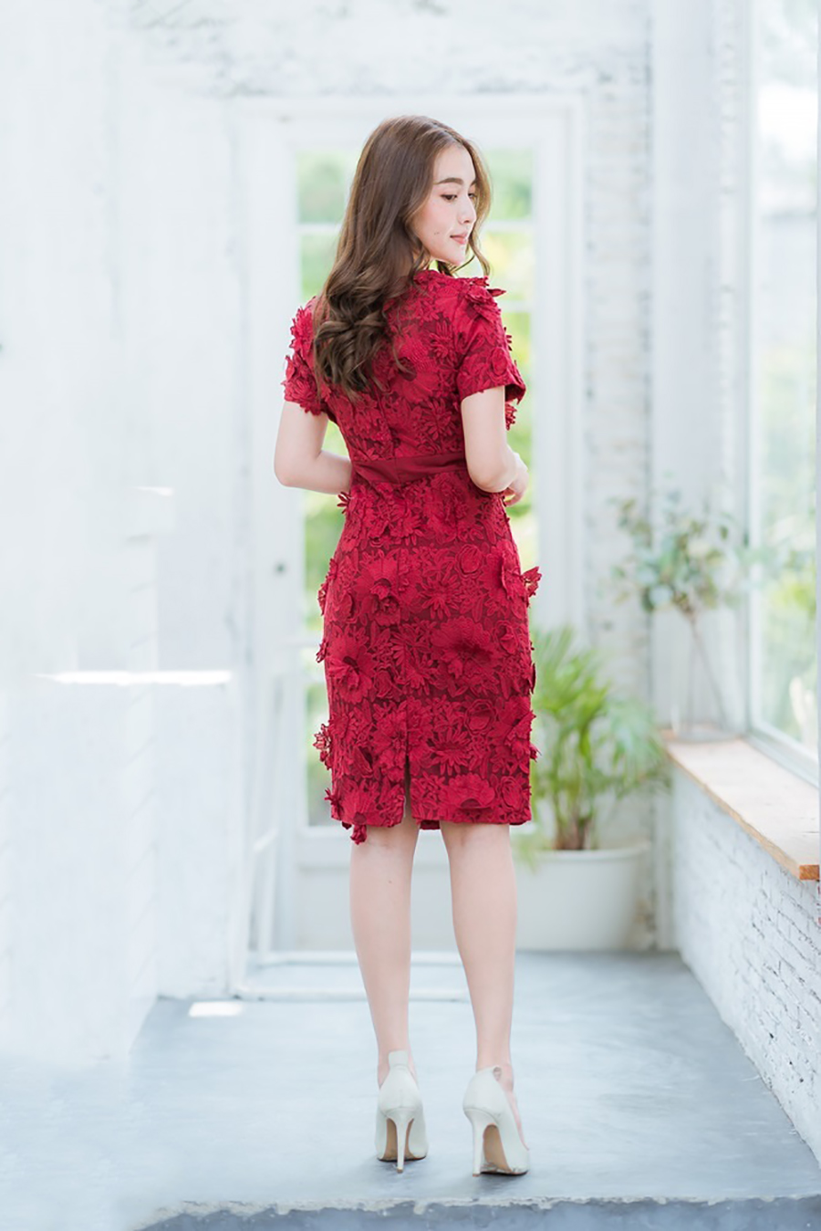เดรสสั้นดอกสามมิติสีแดง เรียบร้อยมาก ดีเทลผ้าเป็นดอก3มิติ S