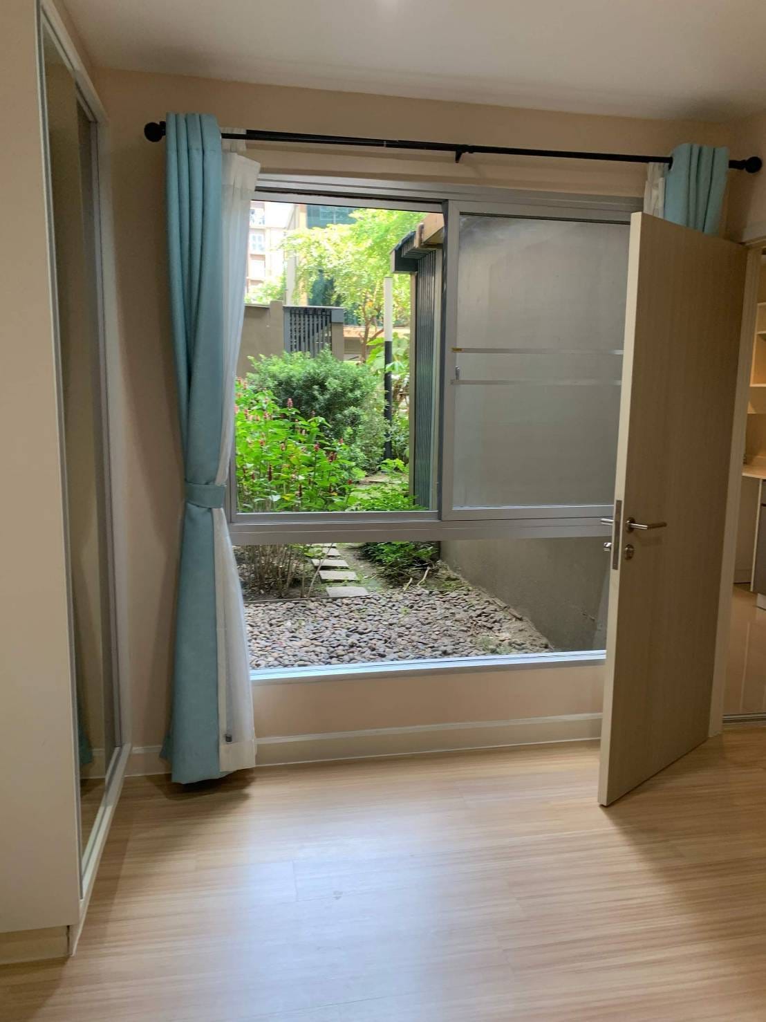 ปล่อยเช่าคอนโด เมโทร ลักซ์ เกษตร (Metro Luxe Kaset) - 2ห้องนอน 1ห้องน้ำ 1ห้องนั่งเล่น - ใกล้ BTSเกษตร/มหาลัยเกษตร - ขนาดห้อง 53 ตรม. ชั้น 1