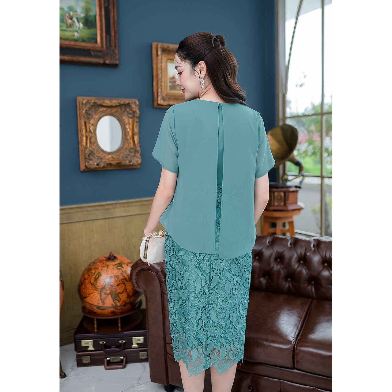 kudapy เดรสสั้นสีเขียว(มิ้น)/สีชมพูกลีบบัว ลูกไม้เรียบแต่หรู กระโปรงใช้ผ้าลูกไม้ปาด้าคอตตอนเกรดสวยทอลาย เป็นทรงตรงสอบได้ลุคหรูหรา