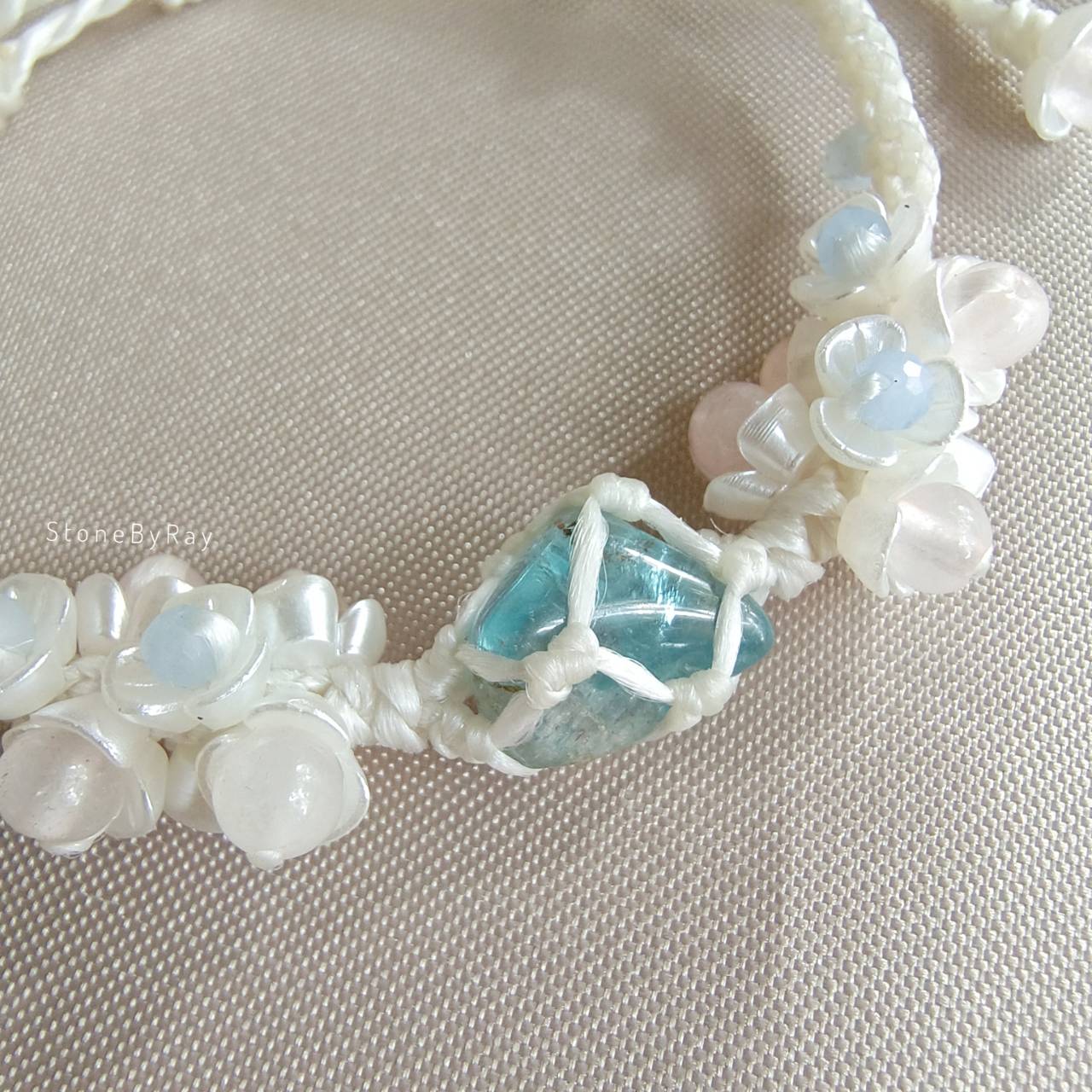 สร้อยข้อมือเชือกถักหินบลูอพาไทต์ Blue Apatite