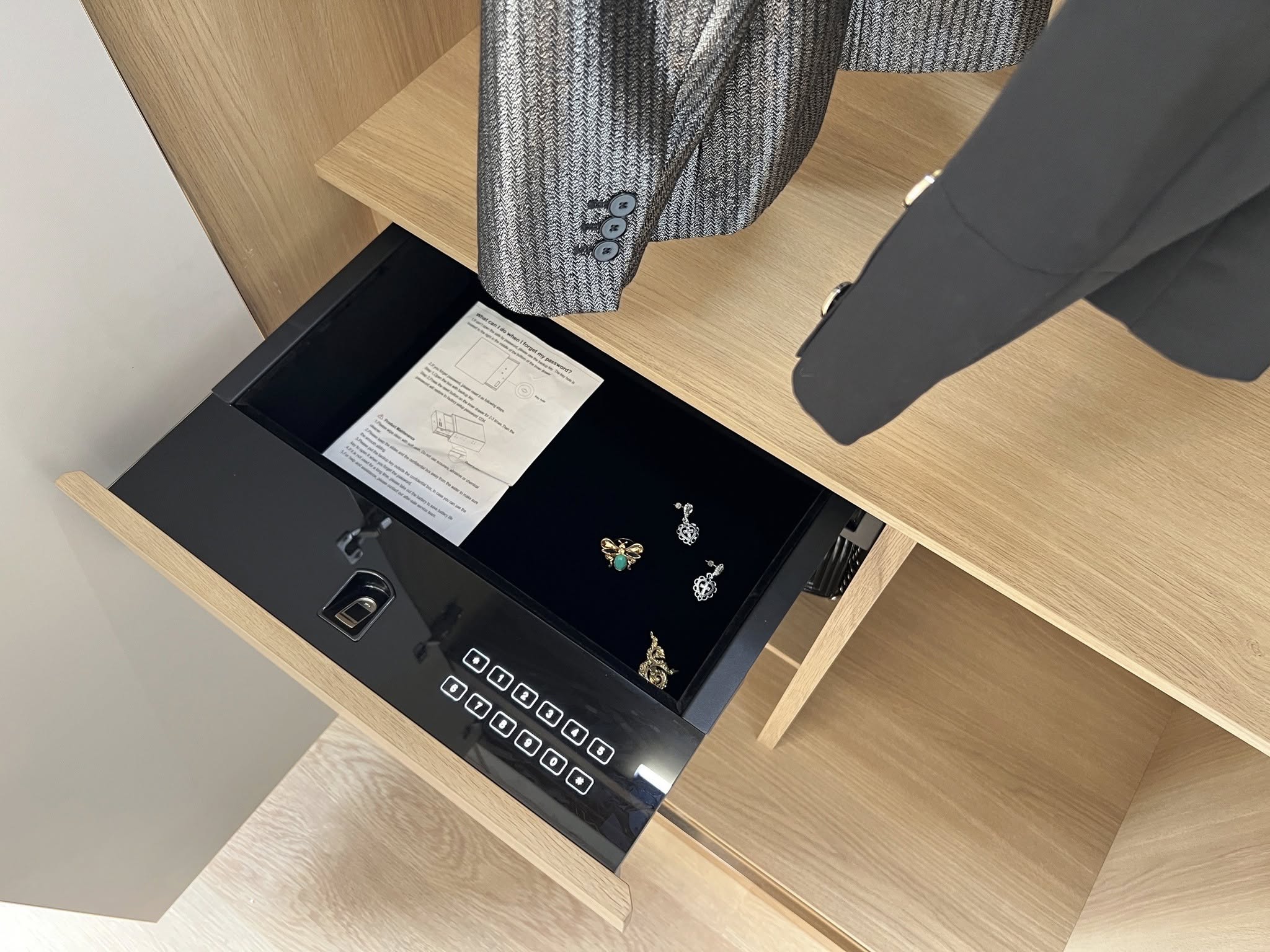 ให้เช่าคอนโด The Address Chidlom (ดิ แอดเดรส ชิดลม) High Rise โซนพื้นที่ BTS ชิดลม ห้องแบบ Studio 1ห้องน้ำ 1ห้องครัว