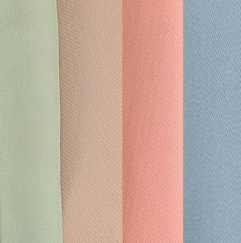 kudapy เดรสสั้นสีฟ้าอมเทา,เขียวอมเทา,สีโอรส,สีครีมนู้ด แขนตุ๊กตา ดีเทลบ่าโบว์ ทรงอกหัวใจ แพทเทิร์นนี้ใส่สวย