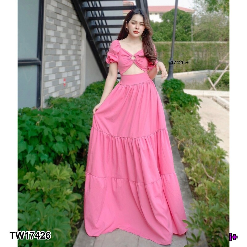 kudapy แม็กซี่เดดรส อกห่วง กระโปรงยาวแสนสวย ระบายชั้น เนื้อผ้าไหมอิตาลี ด้านหลังยืดได้ตามลำตัว ช่วงกระโปรงเย็บต่อระบายมาเป็นชั้น