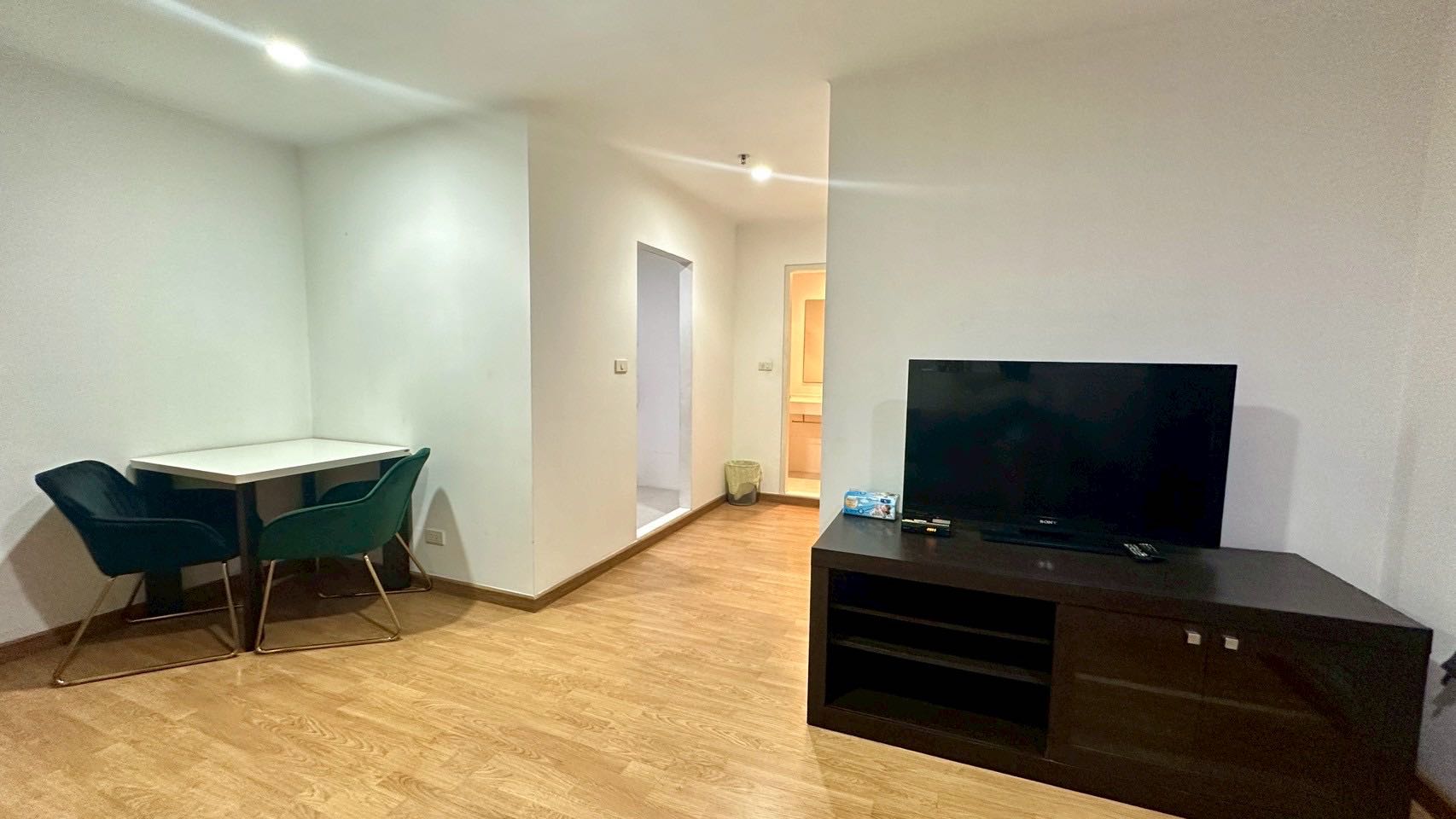 ให้เช่าห้องแบบ 1ห้องนอน 1ห้องน้ำ 1ครัวแยก โซนพื้นที่ MRT ห้วยขวาง คอนโด ยู ดีไลท์ แอท ห้วยขวาง สเตชั่น (U Delight @ Huaykwang Station) High Low Rise ขนาดห้อง 44 ตรม. ชั้น 8