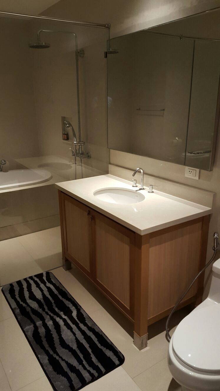 BTS Phrom Pong Condo For rent The Emporio Place (ดิ เอ็มโพริโอ เพลส) Duplex