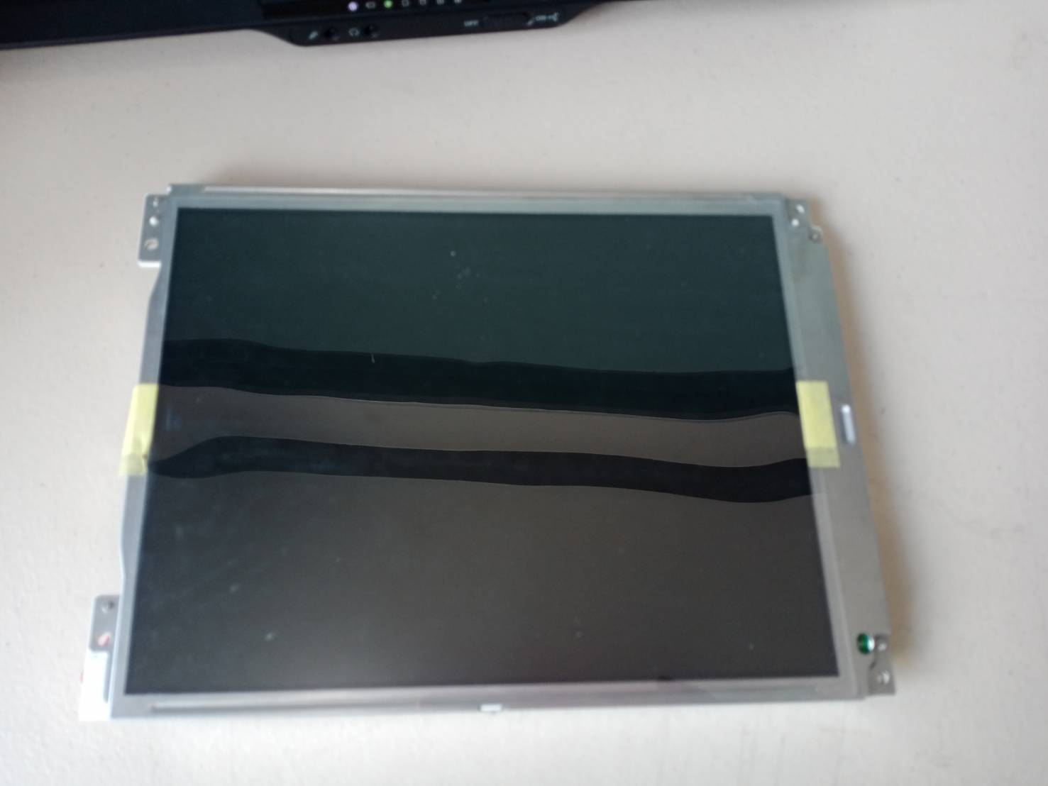 SHARP LQ104V1DG52