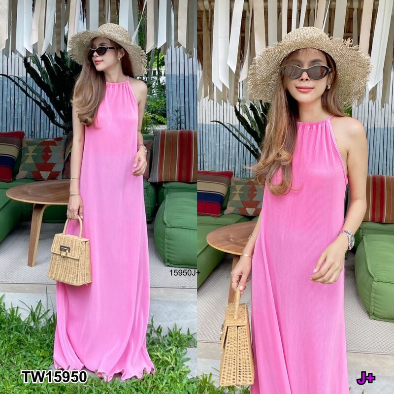 kudapy ดรสยาวสายเดี่ยวสีชมพู ฟ้า กรมท่า ( ปรับสายได้ ) เนื้อผ้าอัดพลีท ยาวมากและขยายได้ใหญ่มากแม่ เหมาะกับสาวๆทุกไซส์เลยจ้า