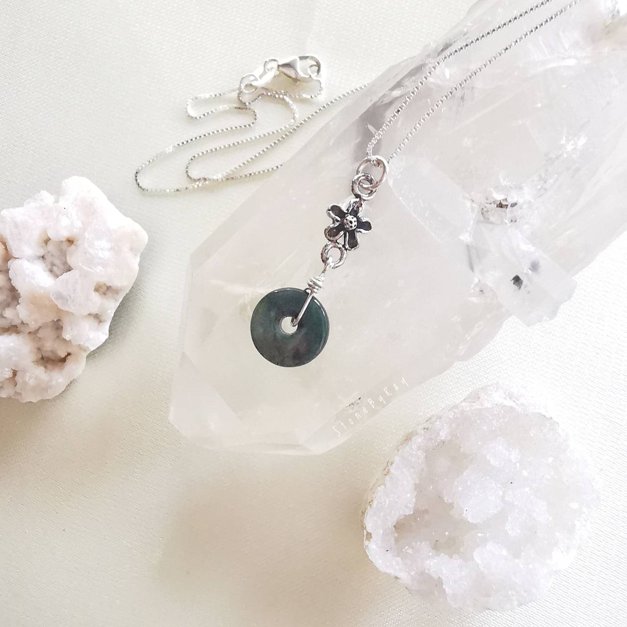 สร้อยคอเงินจี้หินหยกสีเขียวเข้ม Jade