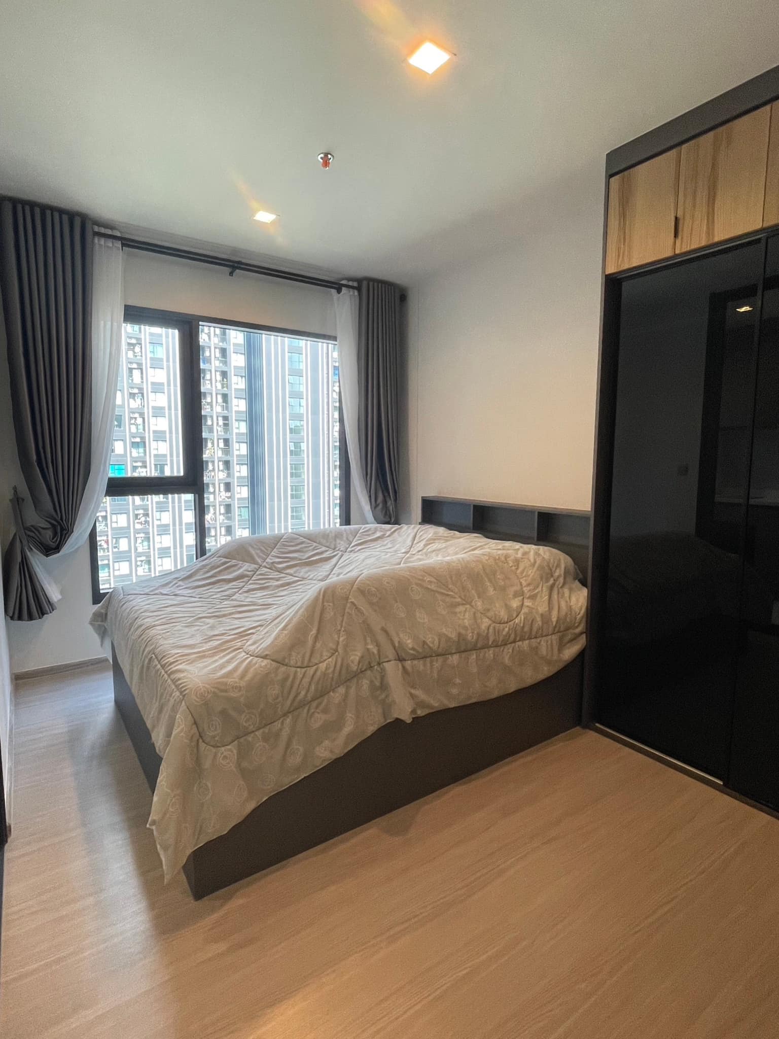 ให้เช่า Life Asoke Hype (ไลฟ์ อโศก ไฮป์) เครื่องใช้ไฟฟ้าครบมีเครื่องซักผ้า