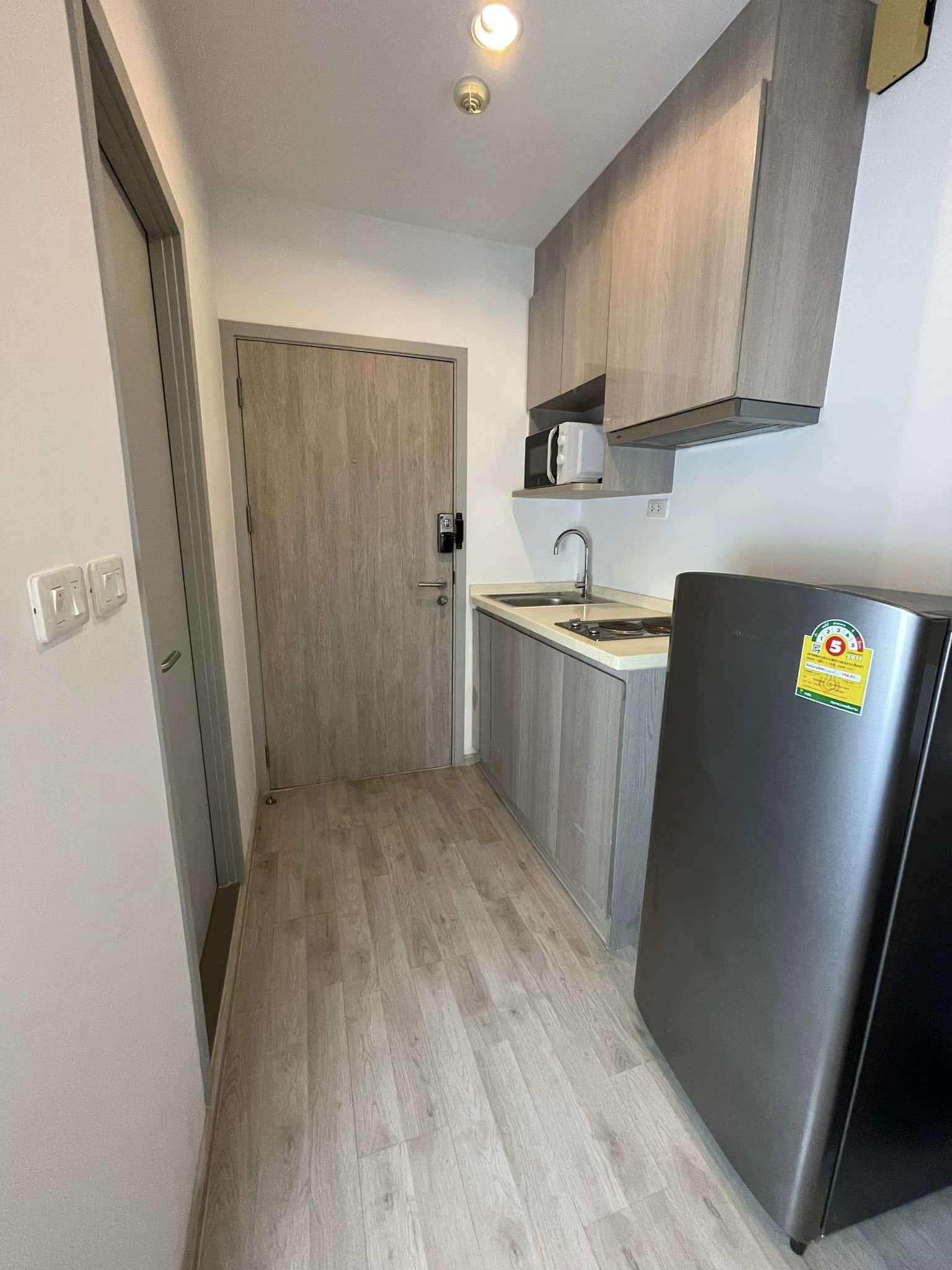 ให้เช่าคอนโด IDEO Mobi Charan - Interchange (ไอดีโอ โมบิ จรัญ - อินเตอร์เชนจ์) - ใกล้แมคโคร เซ็นทรัลปิ่นเกล้า โรงพยาบาลศิริราช - การเดินทาง: ติด MRTบางขุนนนท์ เพียง 150 เมตร