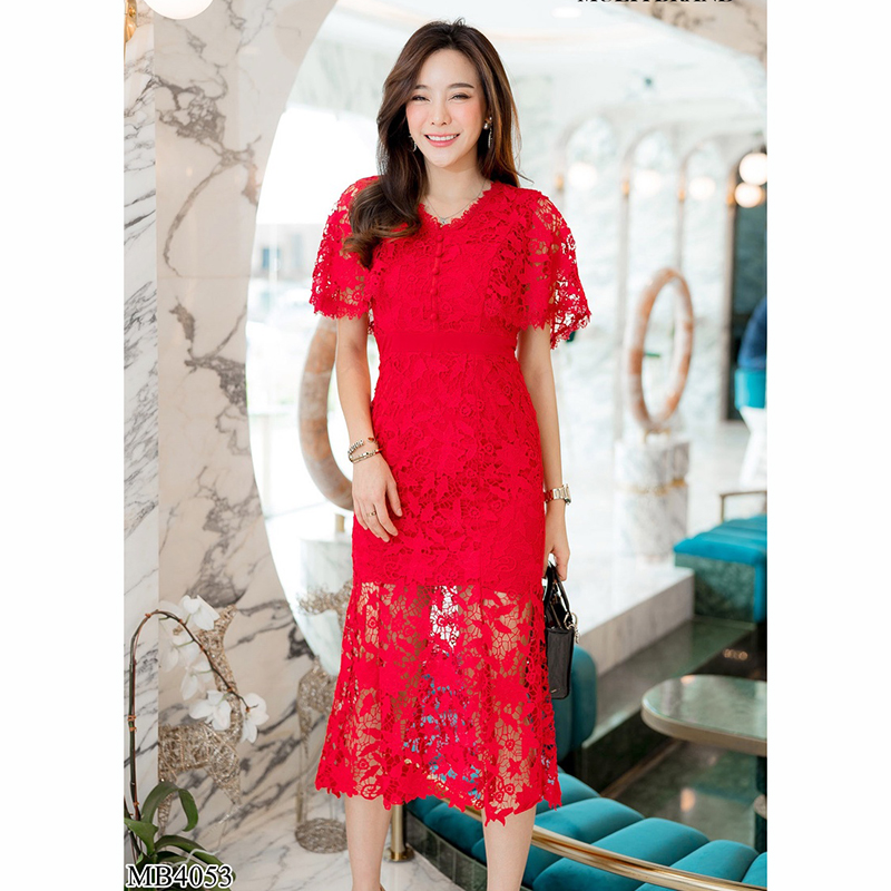 kudapy เดรสยาวสีขาว/สีชมพู/สีแดง คอวีลูกไม้มีซับสวยดูดี น่ารักมากๆ