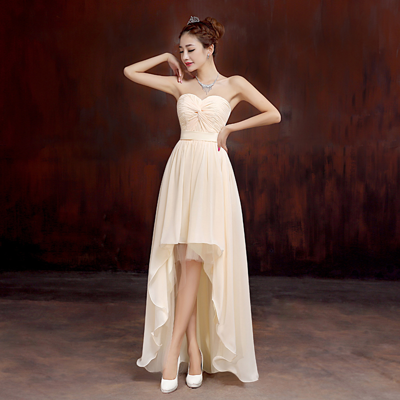 kudapy เดรสสั้นสีครีม/ขาว ราตรีสั้น เกาะอก หน้าสั้นหลังยาว คอจับเดรปรูปหัวใจ