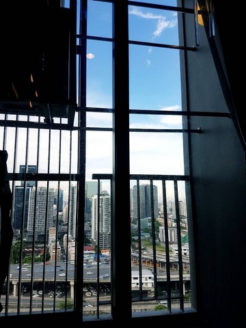 ให้เช่า Life Asoke (ไลฟ์ อโศก) ขนาด36 ตรม.เฟอร์เครื่องใช้ไฟฟ้าครบ