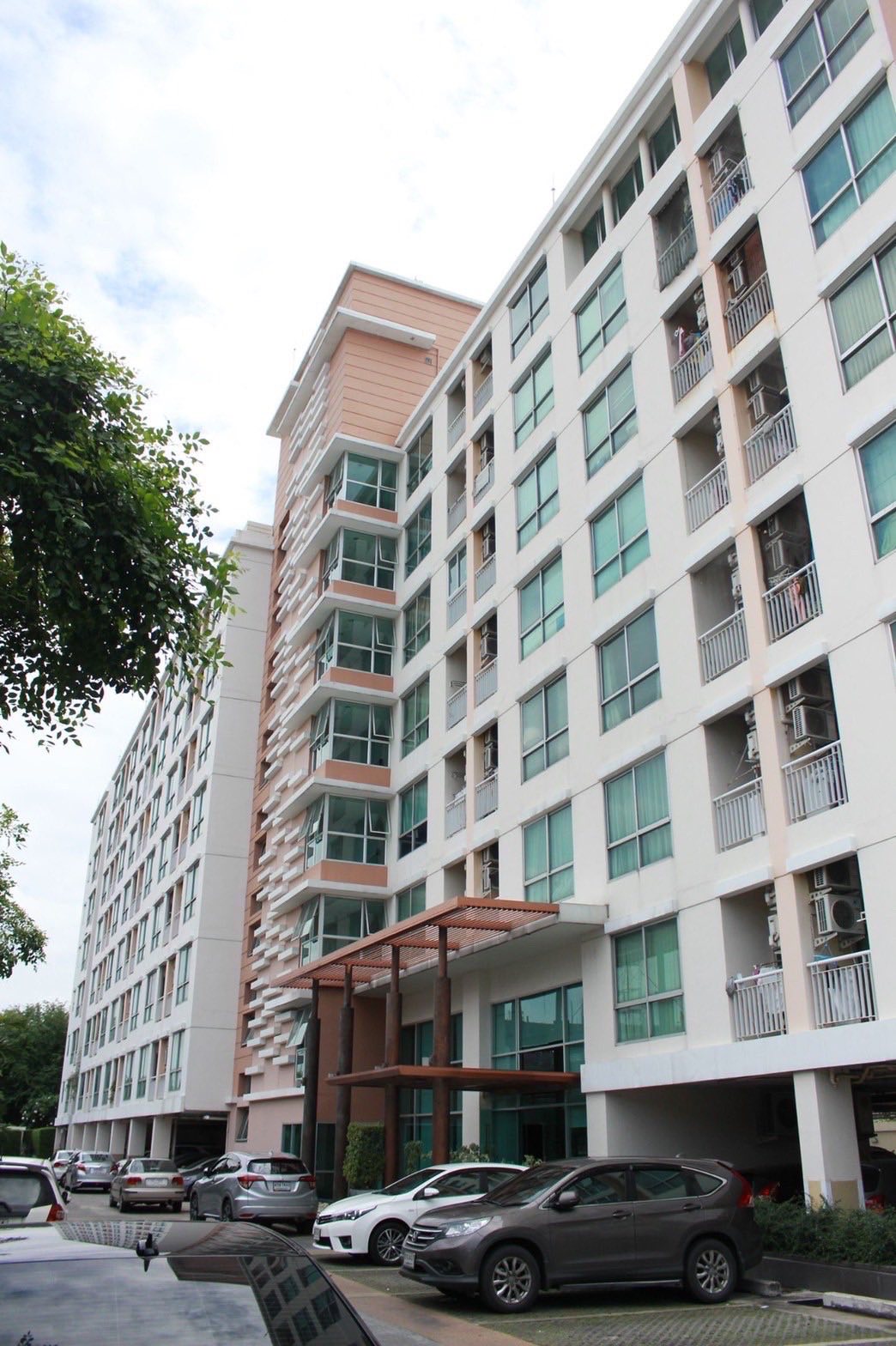 ปล่อยเช่าคอนโด Life @ Phahon 18 (ไลฟ์ แอท พหล 18) โซน MRT จตุจักร BTS สะพานควาย หมอชิต ห้องแบบ 1ห้องนอน / 1ห้องน้ำ / โซนครัวปิด ขนาดห้อง 31 ตรม. ชั้น 4