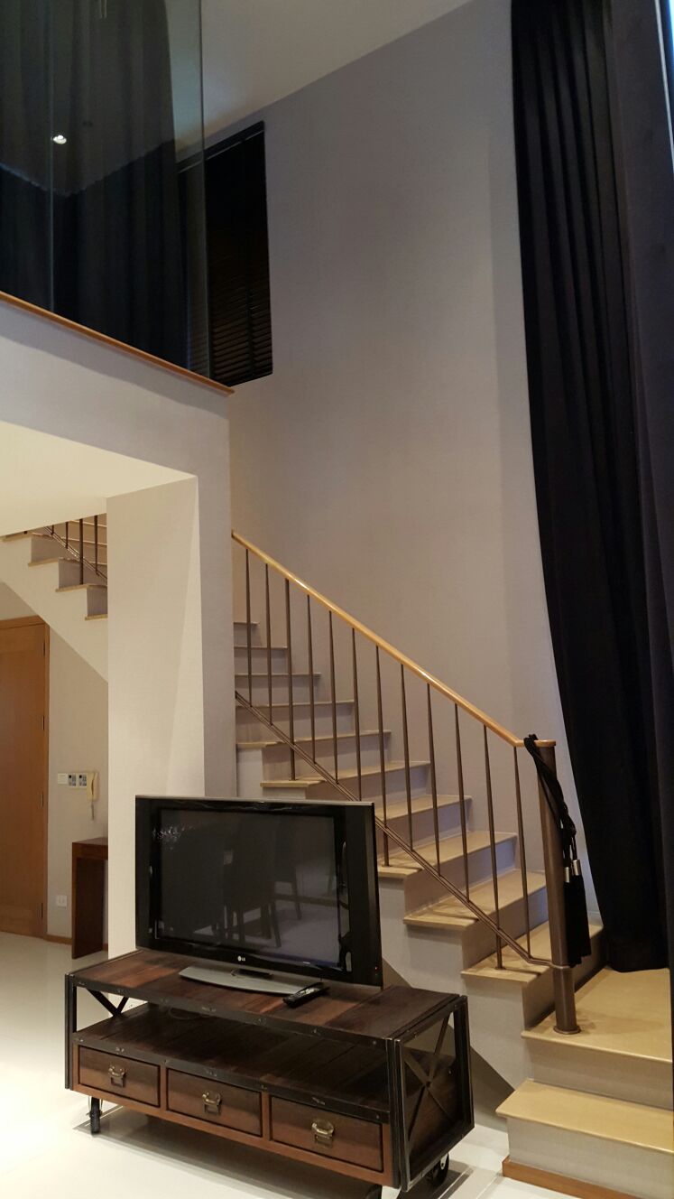 BTS Phrom Pong Condo For rent The Emporio Place (ดิ เอ็มโพริโอ เพลส) Duplex