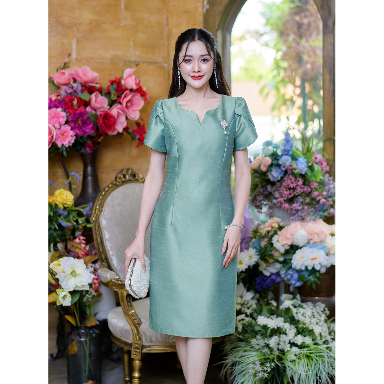 kudapy เดรสสั้นสีโรสโกล/สีเขียว ผ้าไหมสี่เส้น ผ้าเนื้อนิ่มผ้าเบาบาง อัดกาวทั้งชุด+แถมเข็มกลัด