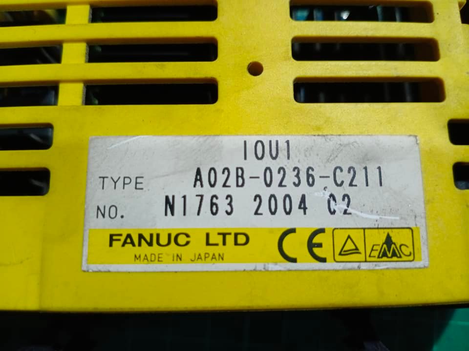 FANUC A02B-0236-C211 I/O MODULE