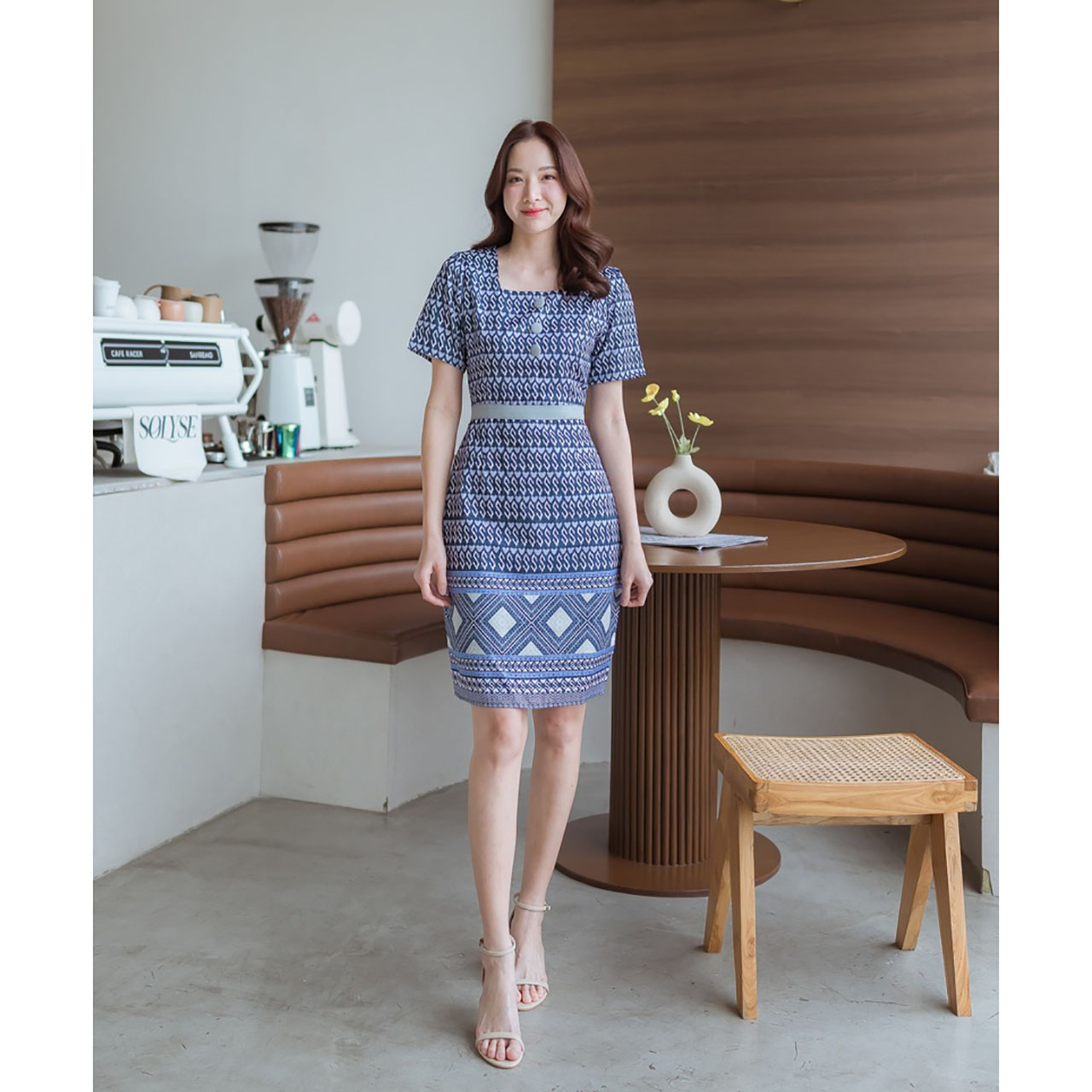 kudapy เดรสสั้นสีน้ำตาล สีกรม สีม่วง ผ้าไทยลายขอแต่งกระดุม ใส่ทำงาน สวยดูดี