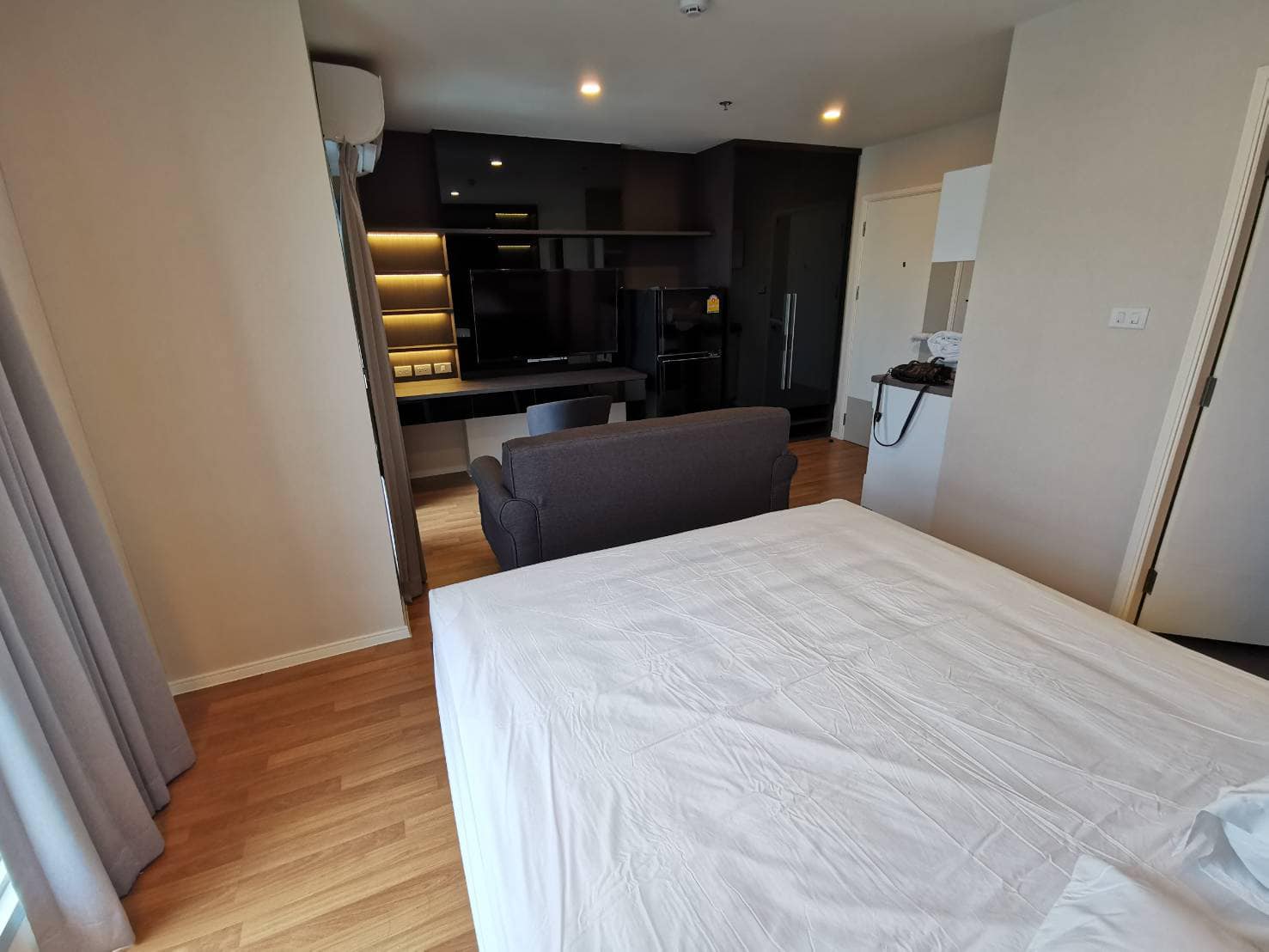 ให้เช่าคอนโด เดอะ ซีเล็คเต็ด เกษตร – งามวงศ์วาน ชั้น 14 วิวสระว่ายน้ำ พร้อมอยู่