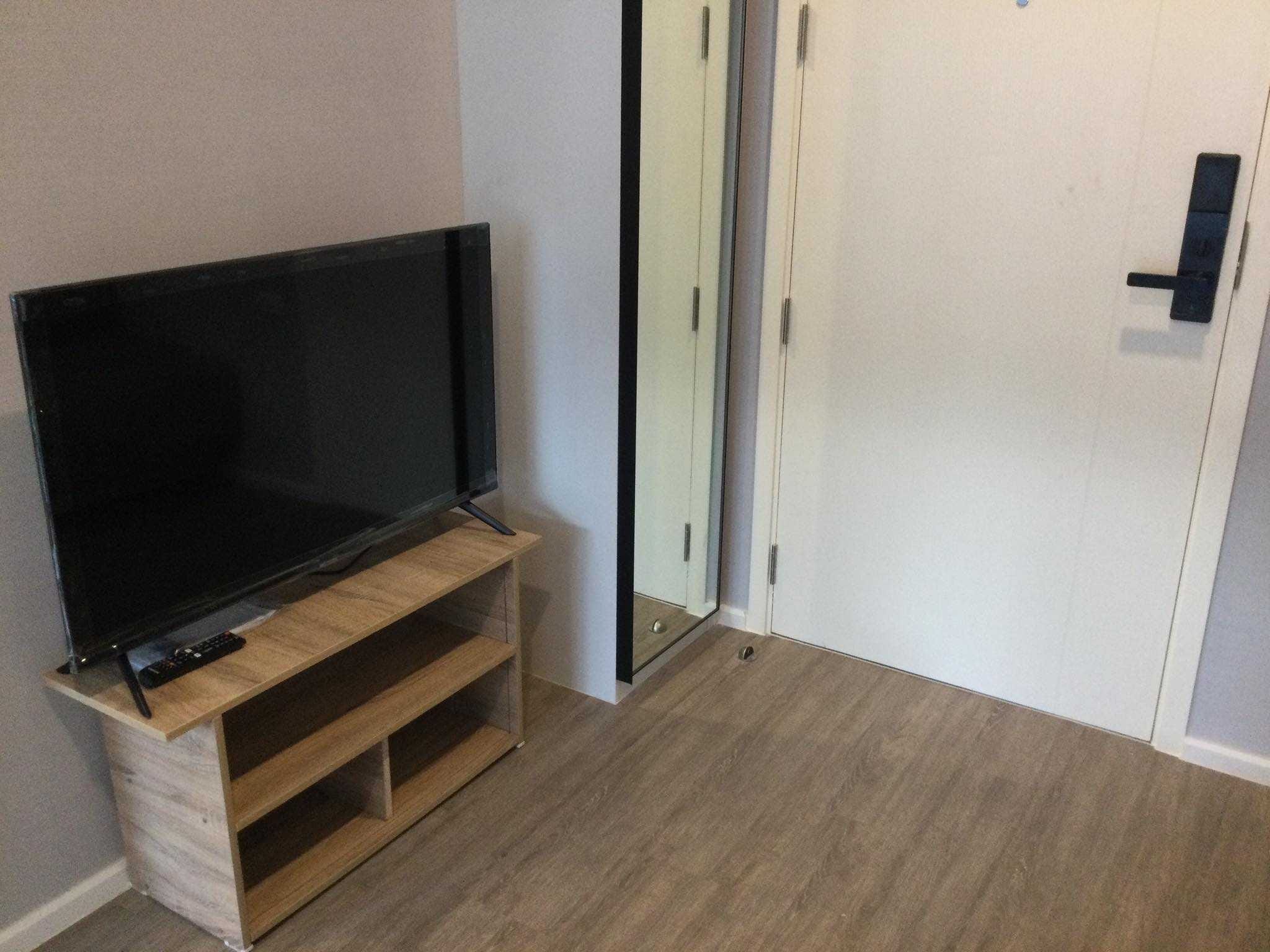 ให้เช่าห้องใหม่แบบ 2ห้องนอน 1ห้องน้ำ โซนพื้นที่ BTS รัชโยธิน คอนโด Blue Phahonyothin 35 (บลู พหลโยธิน 35) ขนาดห้อง 35 ตรม. ชั้น 6 ตึก B วิวสระ