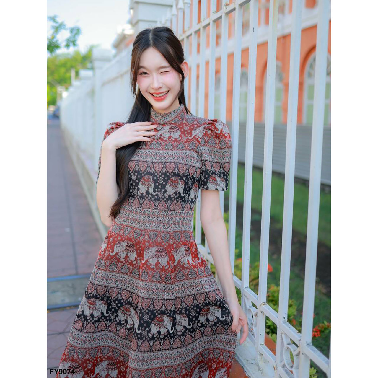 kudapy เดรสสั้นสีแดง ผ้าไทยคอจีนกระโปรงลายช้าง ใส่สบายสวยดูดี