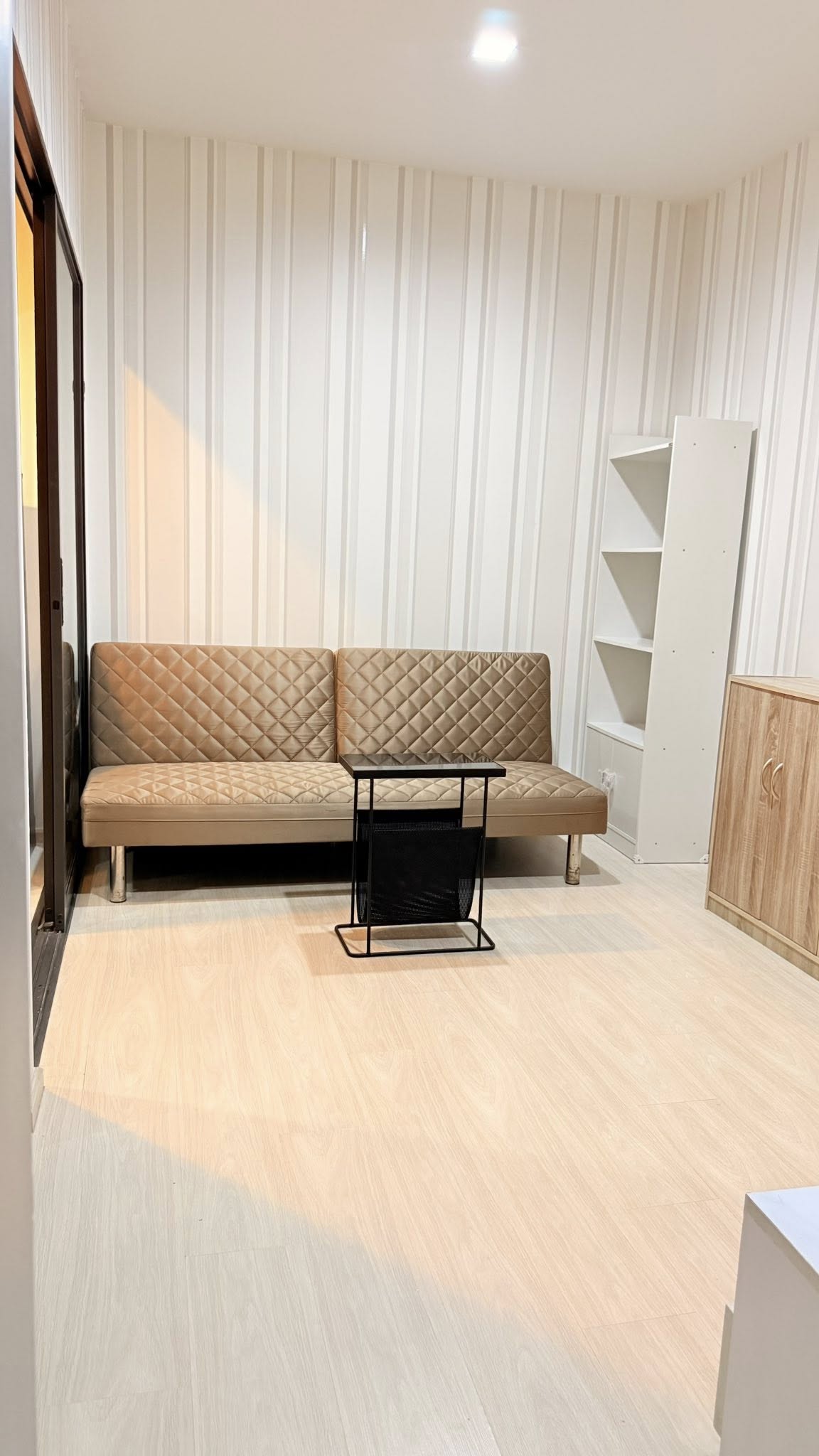 High Rise โซนพื้นที่ MRT พระราม 9 ให้เช่าห้องแบบ 1 Bedplus 1ห้องน้ำ คอนโด Life Asoke Hype (ไลฟ์ อโศก ไฮป์) ขนาดห้อง 35 ตรม.