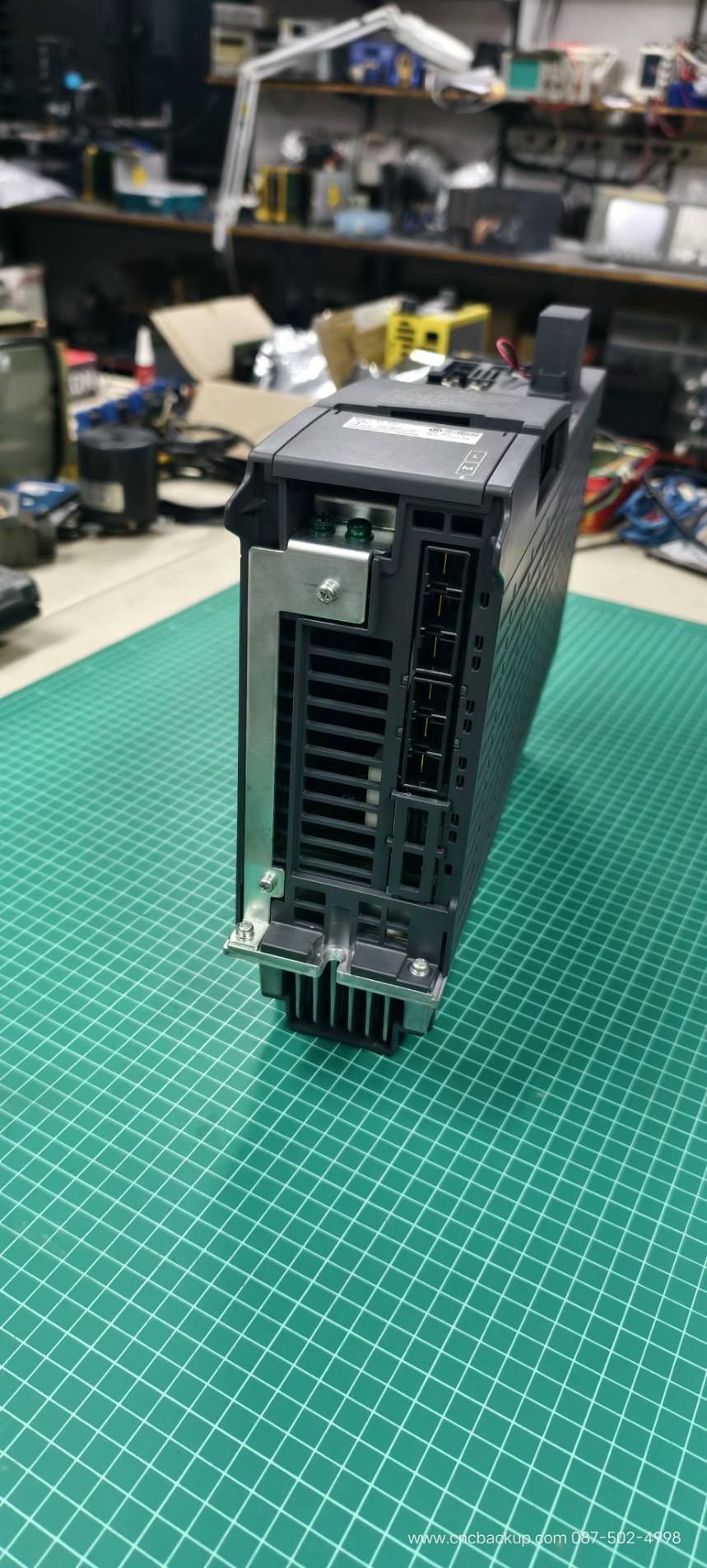 MITSUBISHI MDS-E-V2-160 SERVO DRIVE FOR M800/M80