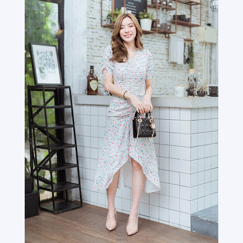 kudapy เดสรหน้าสั้นหลังยาวสีขาว,สีกรม คอกลม พิมพ์ลายดอก รูดเอวได้ แขนมีเชือกผูกโบว์ใส่ดูดีมากๆ
