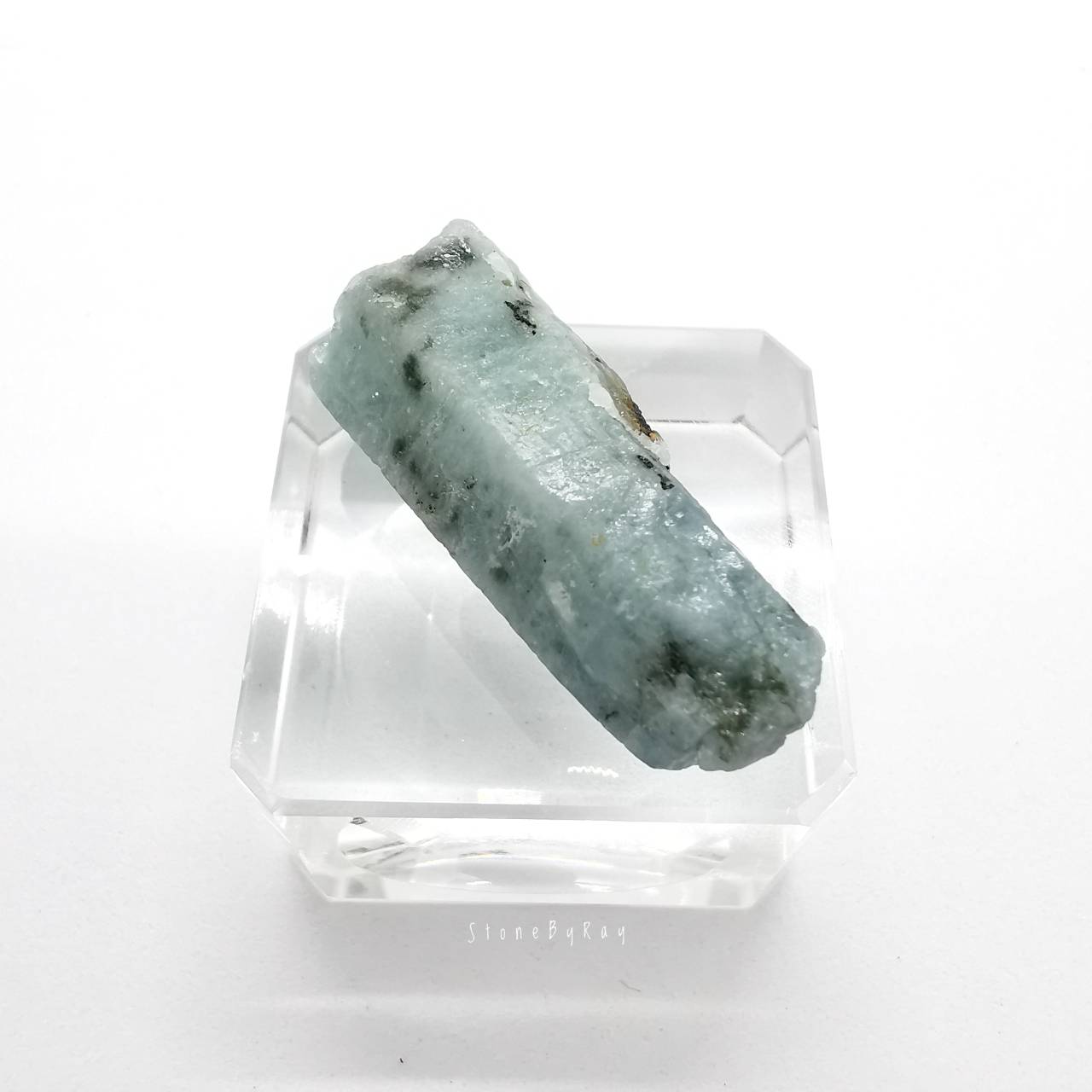 หินอความารีนก้อนธรรมชาติ Aquamarine