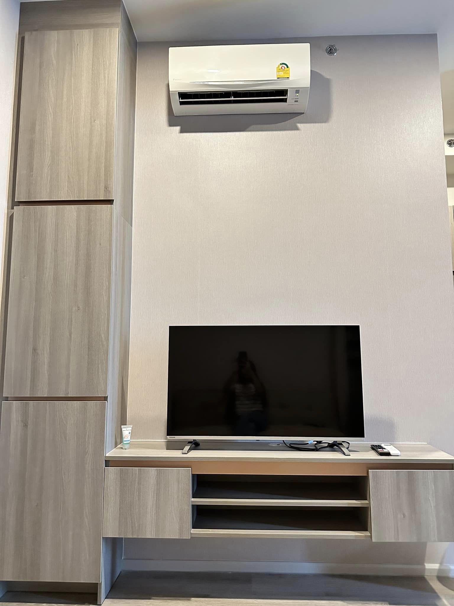 (ไนท์บริดจ์ ไพร์ม รัชโยธิน) High Rise โซนพื้นที่ BTS พหลโยธิน24 ให้เช่าห้องแบบ 1ห้องนอน 1 ห้องอเนกประสงค์ 1ห้องน้ำ ขนาดห้อง 31 ตรม. ชั้น 16