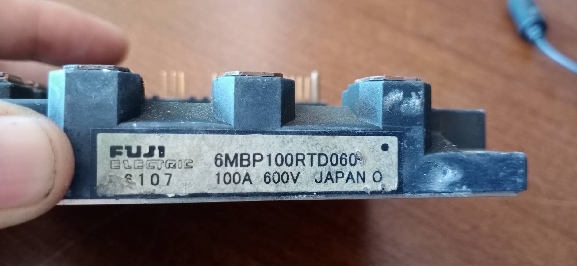 FUJI 6MBP100RTD060 POWER MODULE