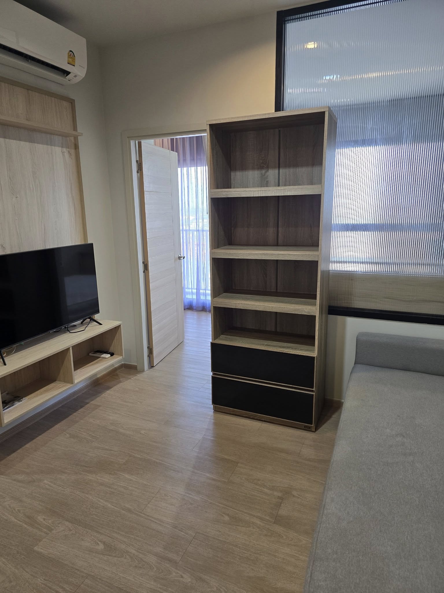 คอนโด Common TU (คอมมอน ทียู) High Rise โซนพื้นที่ ใกล้มหาวิทยาลัยธรรมศาสตร์ รังสิต ให้เช่าห้องแบบ 1ห้องนอน 1ห้องน้ำ ขนาดห้อง 31 ตรม. ชั้น 18