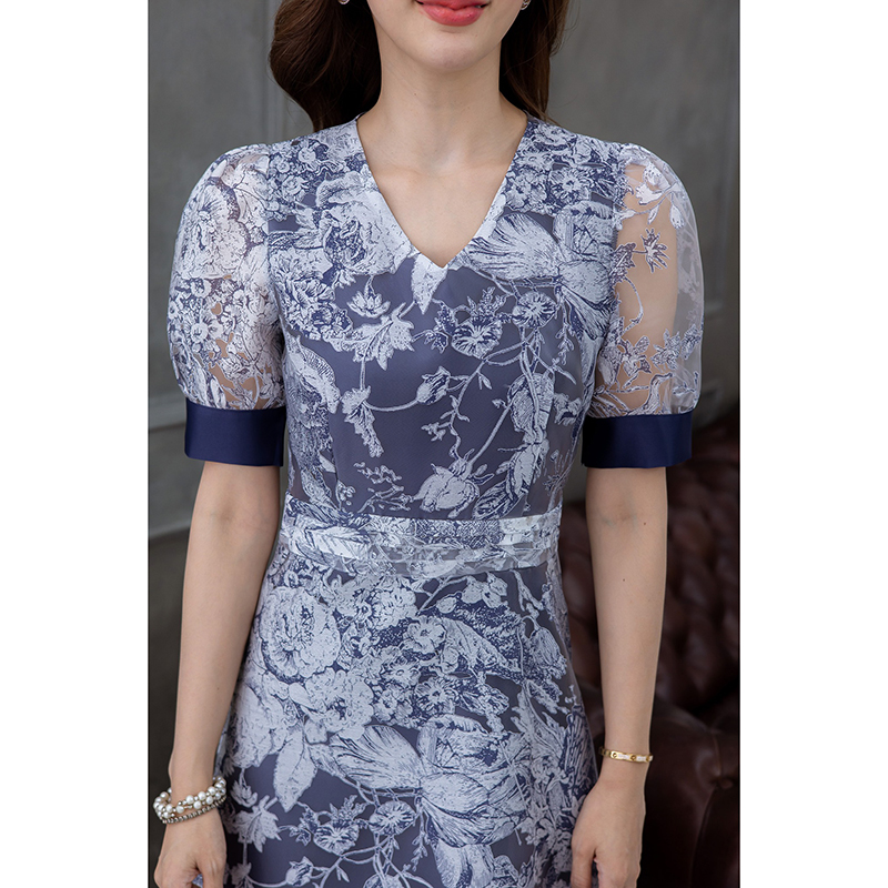 kudapy เดรสสั้นสีชมพู/สีกรม ผ้าแก้ว พิมพ์ลาย มีดีเทลตีเกล็ดรอบเอวเป็นชั้นๆ ช่วงแขนพองกำลังสวย ลายผ้าสวยเด่น