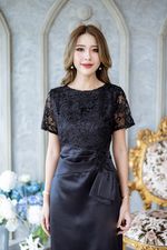 kudapy เดรสสั้นสีเขียว/สีฟ้า/ดำ เดรสลูกไม้ ดีไซน์สวยเก๋มากๆ ช่วงกระโปรงเป็นผ้าเนื้อเงามีความนิ่มสวยใส่สบาย ดีเทลความสวยหรูอยู่ที่ช่วงเอว