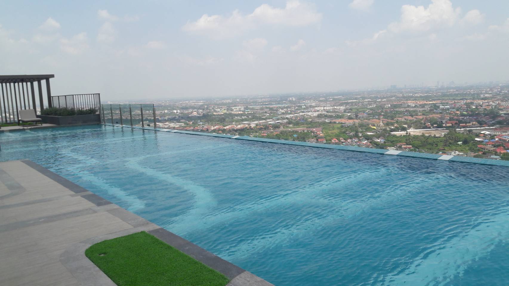 ปล่อยเช่าคอนโด พลัม คอนโด เซ็นทรัล สเตชั่น (Plum Condo Central Station) - ชั้นสูง มีเครื่องซักผ้า - การเดินทาง: MRT สามแยกบางใหญ่