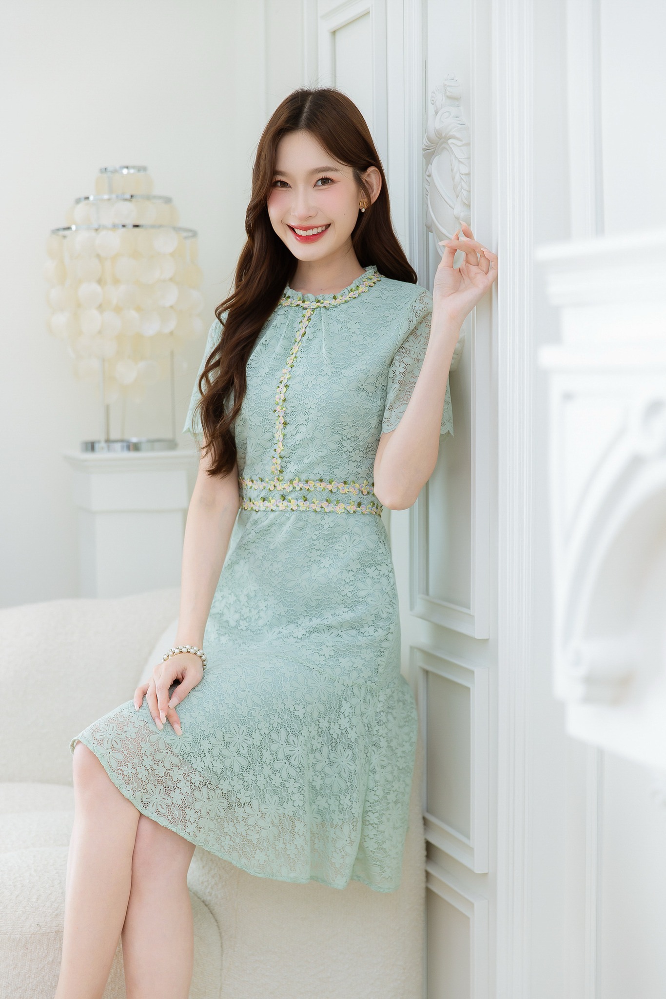 kudapy เดรสลูกไม้โทนสีหวานพาสเทล ลูกไม้เนื้อนิ่มทิ้งตัวใส่สบาย ลายสวย มีดีเทลแต่งลูกไม้ปักเส้น