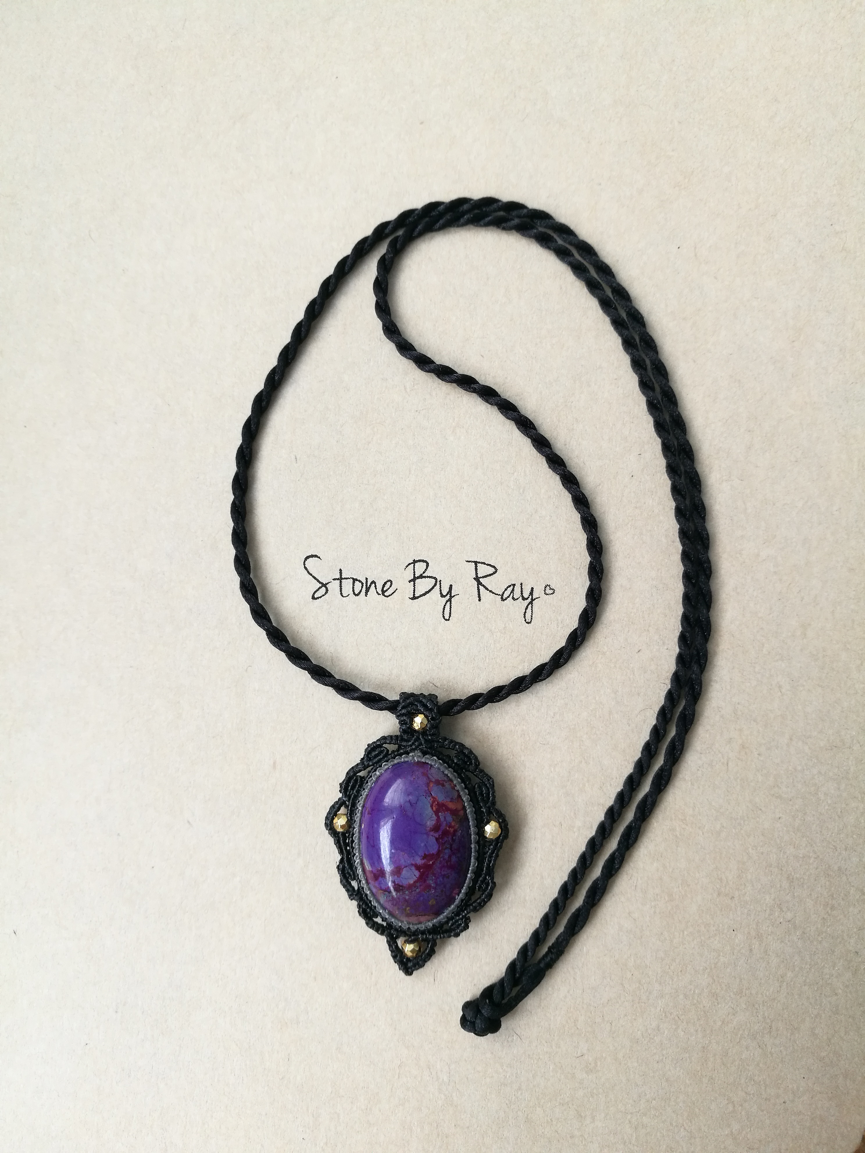 สร้อยคอเชือกถักจี้หินซูกิไลท์(Sugilite)