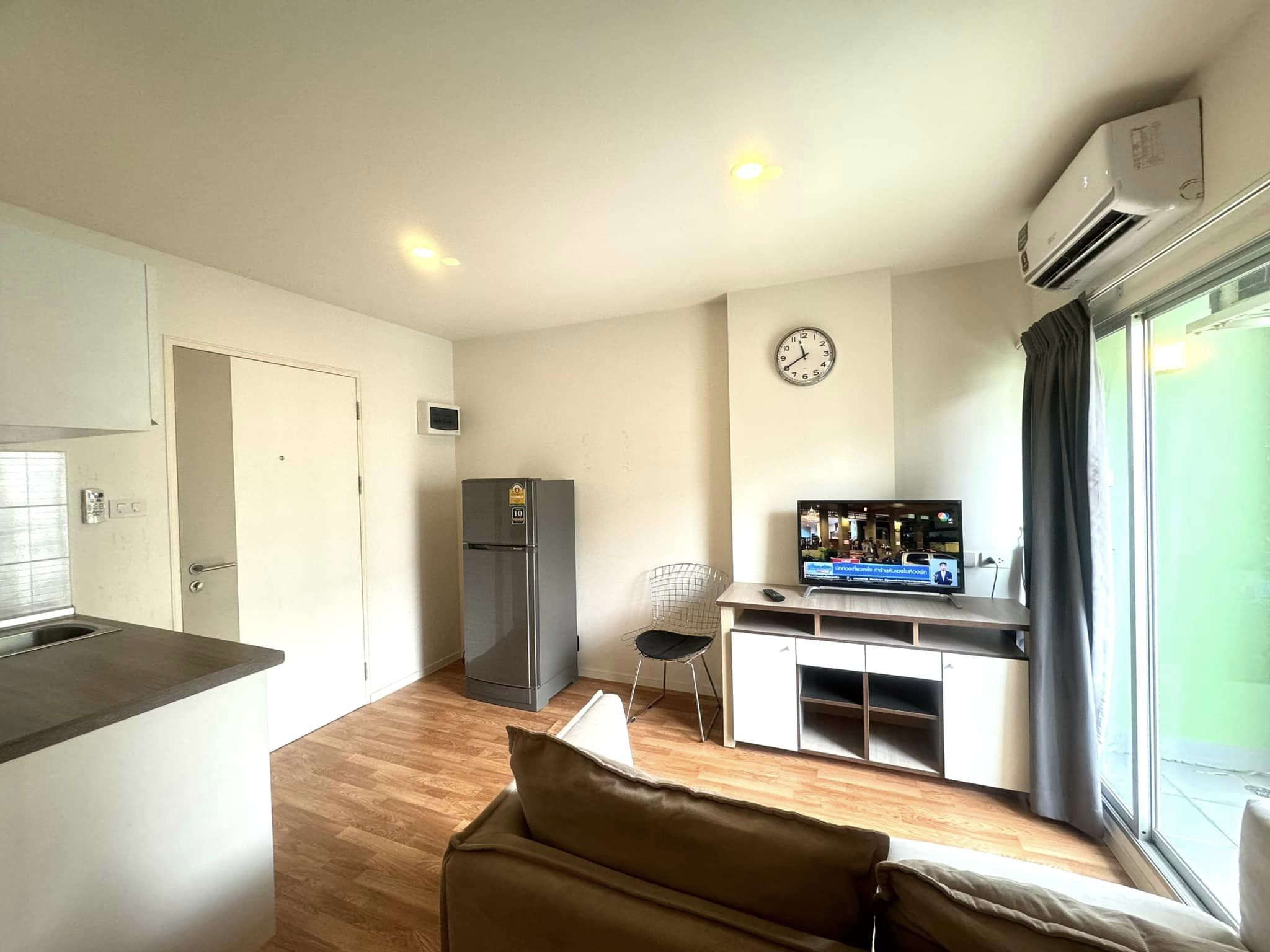 ให้เช่าคอนโด Lumpini Ville Pranangklao – Riverview (ลุมพินี วิลล์ พระนั่งเกล้า-ริเวอร์วิว) - ห้องเฟอร์เครื่องใช้ไฟฟ้าครบวิวสระว่ายน้ำ - การเดินทาง: MRT ไทรม้าและสะพานพระนั่งเกล้า