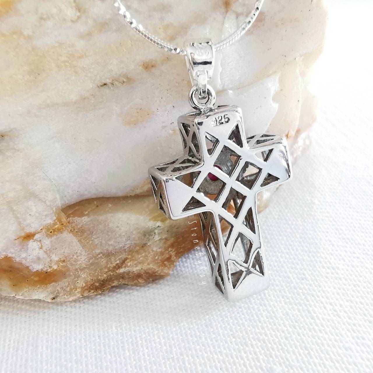 สร้อยคอเงินจี้พลอยทับทิม