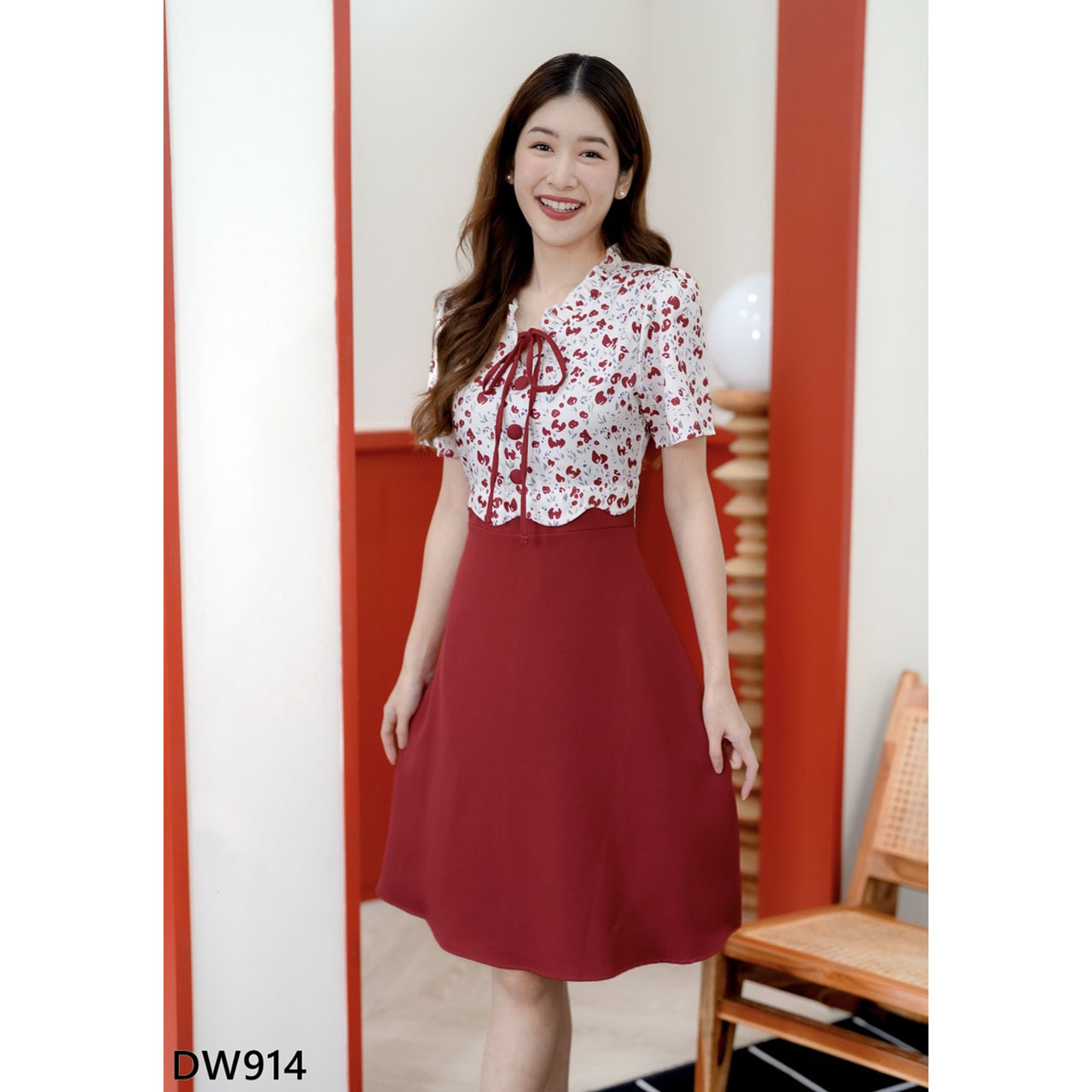 kudapy เดรสั้นสีแดง/สีน้ำเงิน กระโปรงทรงบานเชือกผูกโบว์